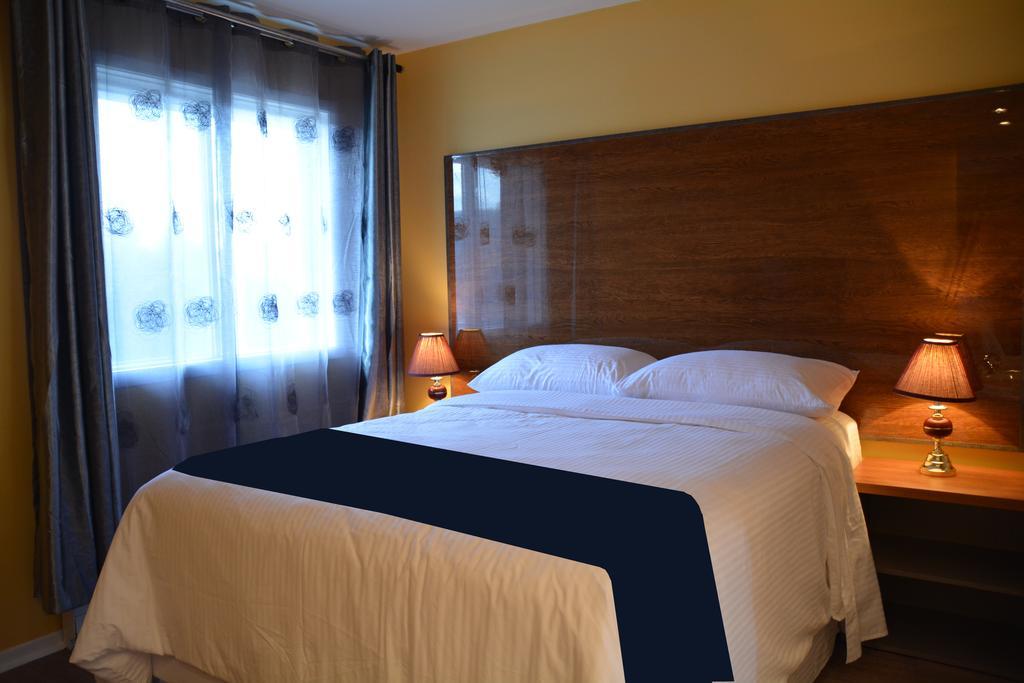 Motel Des Pentes Et Suites Saint-Sauveur-des-Monts Habitación foto